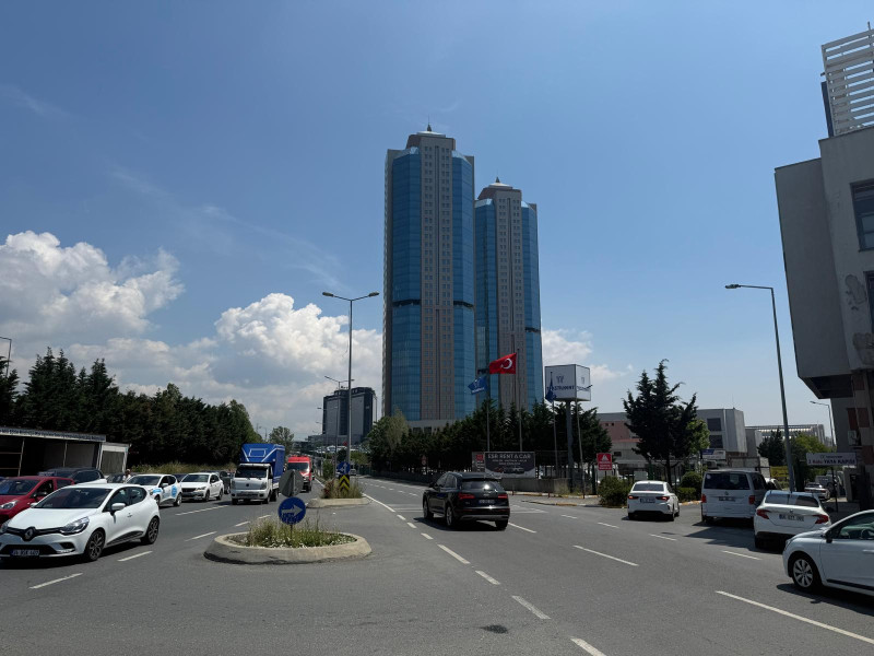 Burgan Leasing Tekstilkent Koza Plaza'da 1.363 m² Dükkan (BRGL-11)